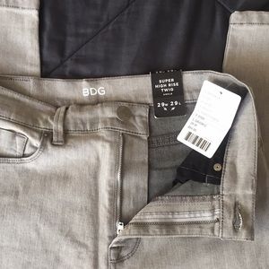 BNWT BDG super high rise twig jean grey